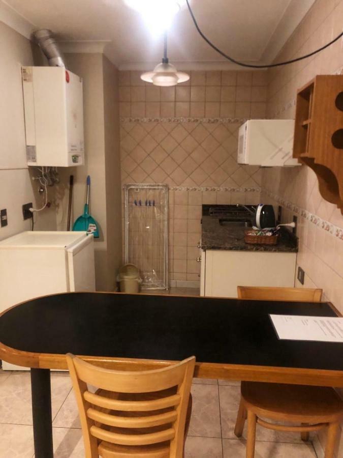 شقة Departamento Centrico Mendoza-Reina Victoria المظهر الخارجي الصورة